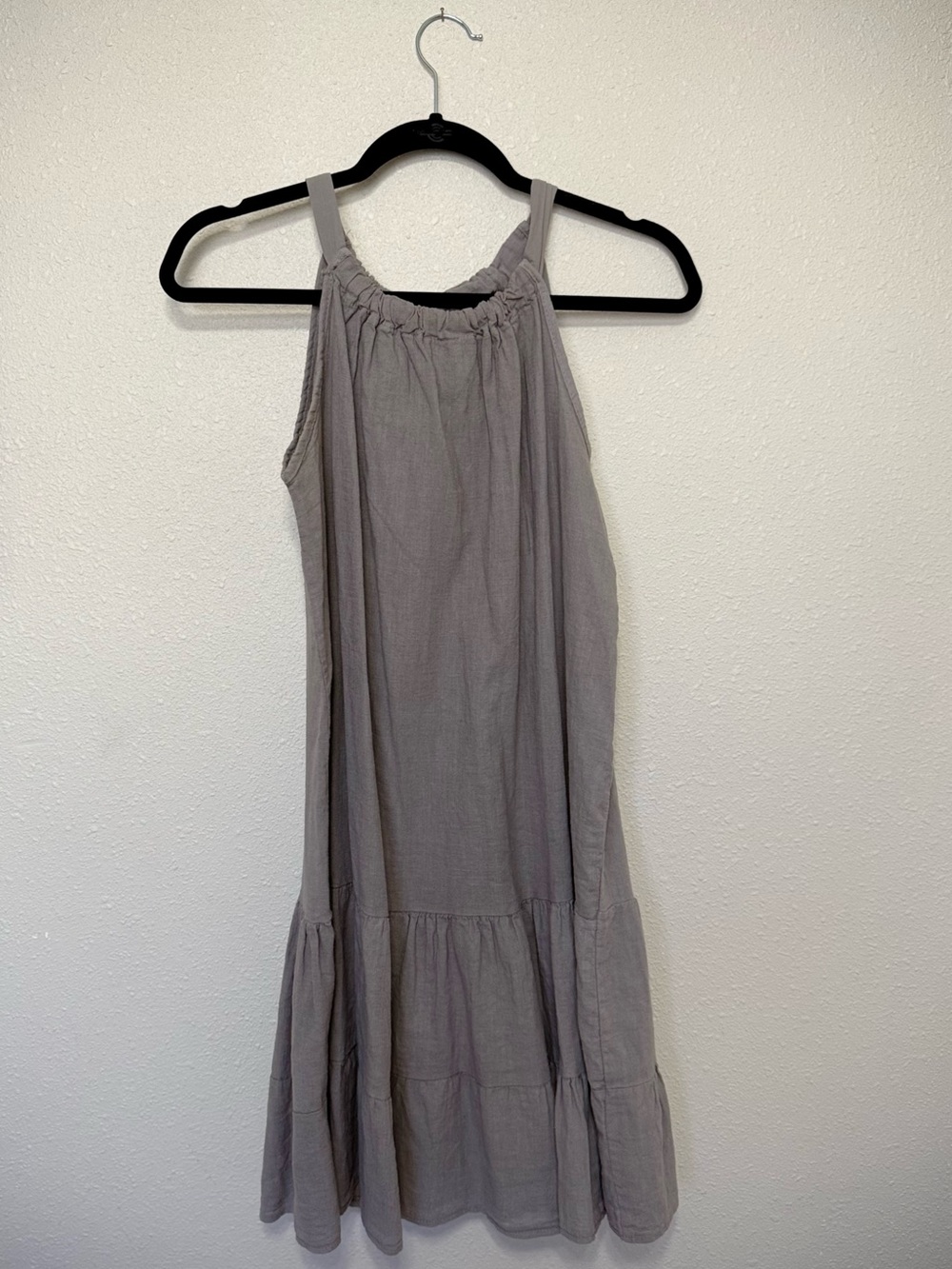Sleeveless Tiered Midi Dress in Light Gray